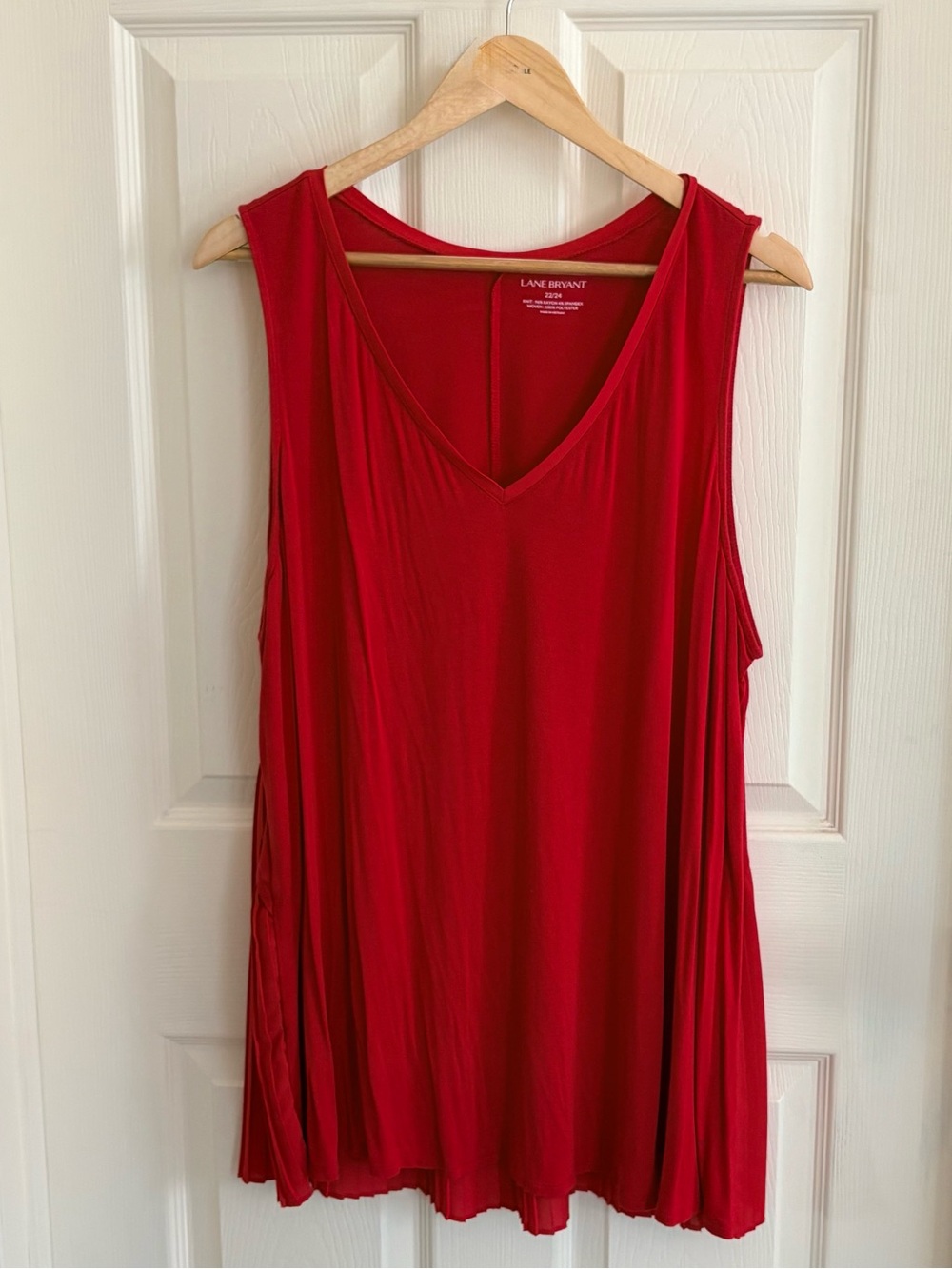 Lane Bryant Vibrant Red V-Neck Sleeveless Plissé Swing Tank 22/24